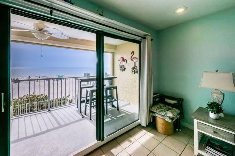 Condominio en venta en Indian Shores, Florida, 1 dormitorio, 83.15 m2 № 1359372 - foto 13