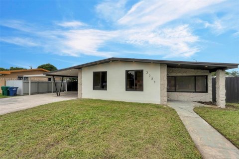 Villa ou maison à vendre à Miami Gardens, Floride: 3 chambres № 1380555 - photo 13