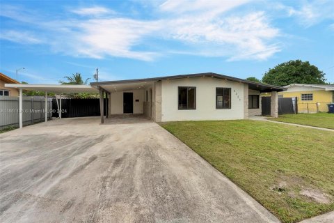 Villa ou maison à vendre à Miami Gardens, Floride: 3 chambres № 1380555 - photo 17