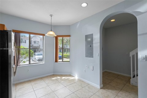 Adosado en venta en Miramar, Florida, 3 dormitorios, 121.33 m2 № 1380557 - foto 5