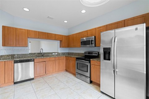 Adosado en venta en Miramar, Florida, 3 dormitorios, 121.33 m2 № 1380557 - foto 3