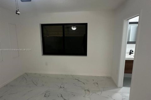 Casa en venta en Miami, Florida, 4 dormitorios, 161.93 m2 № 1380595 - foto 18