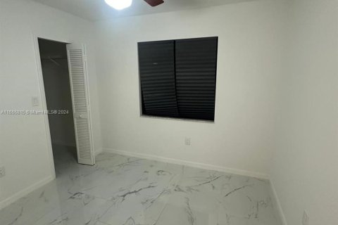 Villa ou maison à vendre à Miami, Floride: 4 chambres, 161.93 m2 № 1380595 - photo 17