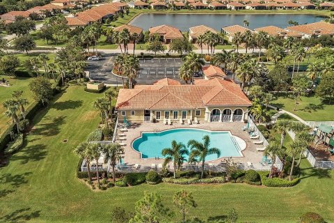 Villa ou maison à vendre à Vero Beach, Floride: 4 chambres, 241.64 m2 № 869231 - photo 4