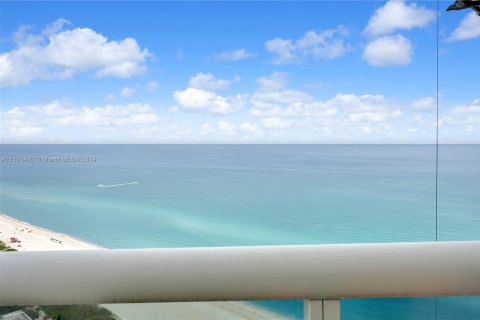 Condominio en venta en Miami Beach, Florida, 3 dormitorios, 186.73 m2 № 972580 - foto 2