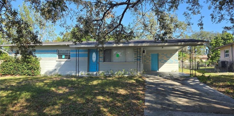 House in Tampa, Florida 3 bedrooms, 110.37 sq.m. № 1429379