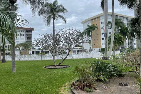 Condominio en venta en Oakland Park, Florida, 2 dormitorios, 78.97 m2 № 936541 - foto 13