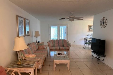 House in Delray Beach, Florida 2 bedrooms, 141.86 sq.m. № 1215980 - photo 11