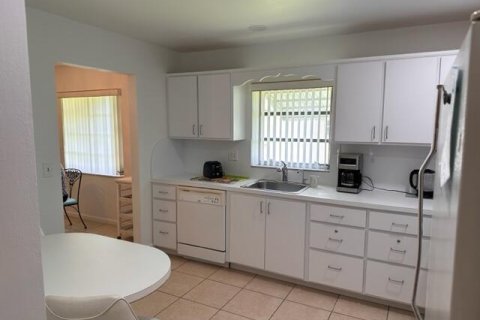 House in Delray Beach, Florida 2 bedrooms, 141.86 sq.m. № 1215980 - photo 14