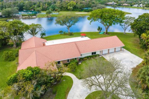 Villa ou maison à vendre à Parkland, Floride: 4 chambres, 370.4 m2 № 936613 - photo 11