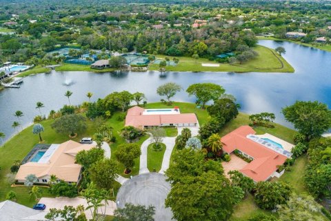 Villa ou maison à vendre à Parkland, Floride: 4 chambres, 370.4 m2 № 936613 - photo 1