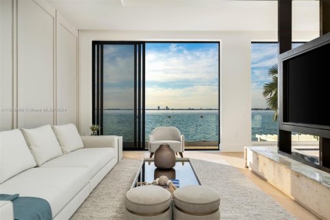 Villa ou maison à vendre à Miami Beach, Floride: 6 chambres, 793.39 m2 № 929591 - photo 23