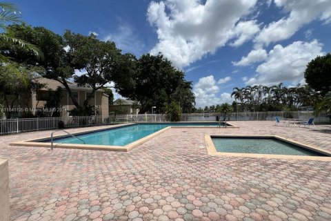 Condominio en venta en Pembroke Pines, Florida, 1 dormitorio, 58.34 m2 № 1320770 - foto 19