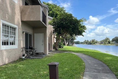 Condominio en venta en Pembroke Pines, Florida, 1 dormitorio, 58.34 m2 № 1320770 - foto 14