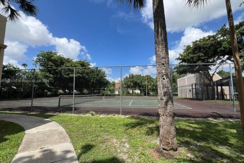 Condominio en venta en Pembroke Pines, Florida, 1 dormitorio, 58.34 m2 № 1320770 - foto 17