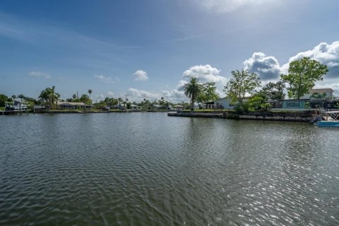 Terreno en venta en Hernando Beach, Florida № 1295288 - foto 4