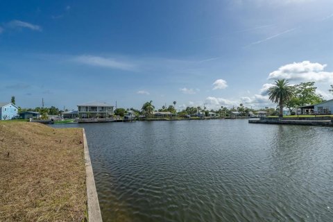 Terreno en venta en Hernando Beach, Florida № 1295288 - foto 3