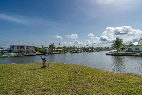 Terreno en venta en Hernando Beach, Florida № 1295288 - foto 8