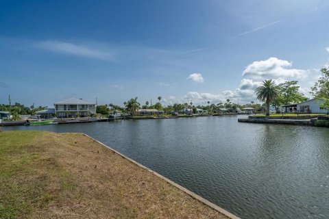 Terreno en venta en Hernando Beach, Florida № 1295288 - foto 5