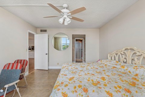 Condo in Delray Beach, Florida, 2 bedrooms  № 1093629 - photo 28