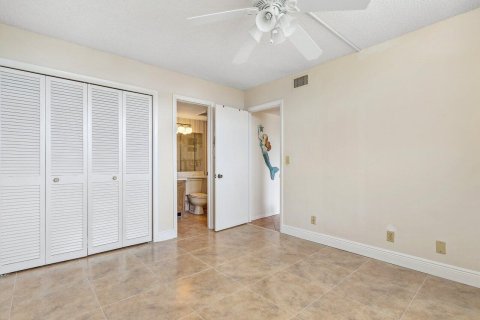 Condo in Delray Beach, Florida, 2 bedrooms  № 1093629 - photo 25