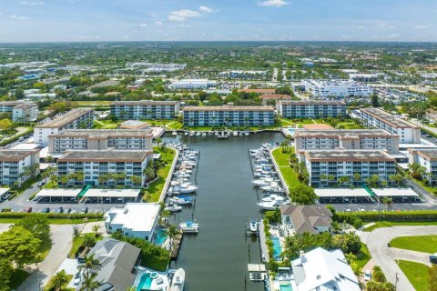 Condo in Delray Beach, Florida, 2 bedrooms  № 1093629 - photo 2