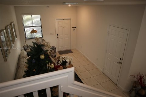Townhouse in Miami, Florida 3 bedrooms, 157.38 sq.m. № 887666 - photo 14