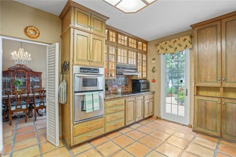 Villa ou maison à vendre à Pembroke Pines, Floride: 3 chambres, 342.44 m2 № 1235675 - photo 13