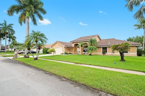 Casa en venta en Pembroke Pines, Florida, 4 dormitorios, 256.41 m2 № 1235673 - foto 3