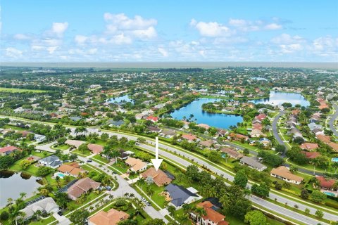 Casa en venta en Pembroke Pines, Florida, 4 dormitorios, 256.41 m2 № 1235673 - foto 6