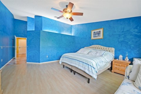 Casa en venta en Pembroke Pines, Florida, 4 dormitorios, 256.41 m2 № 1235673 - foto 19