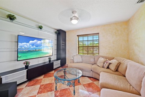 Casa en venta en Pembroke Pines, Florida, 4 dormitorios, 256.41 m2 № 1235673 - foto 16