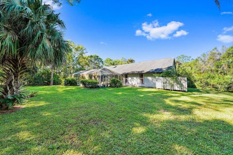 House in Jupiter, Florida 4 bedrooms, 239.69 sq.m. № 1134995 - photo 8