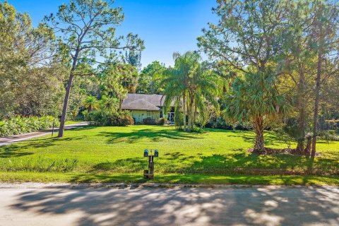 House in Jupiter, Florida 4 bedrooms, 239.69 sq.m. № 1134995 - photo 4