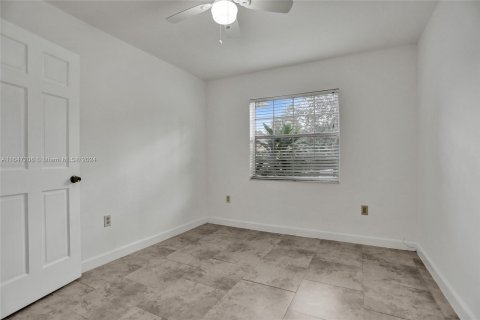 House in Coconut Creek, Florida 3 bedrooms, 133.97 sq.m. № 1330069 - photo 13