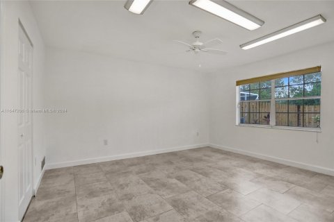 House in Coconut Creek, Florida 3 bedrooms, 133.97 sq.m. № 1330069 - photo 18