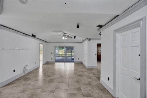 Casa en venta en Coconut Creek, Florida, 3 dormitorios, 133.97 m2 № 1330069 - foto 5