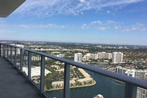 Condominio en venta en Hollywood, Florida, 1 dormitorio, 80.73 m2 № 1091443 - foto 3