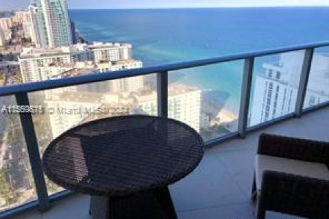 Condominio en venta en Hollywood, Florida, 1 dormitorio, 80.73 m2 № 1091443 - foto 18