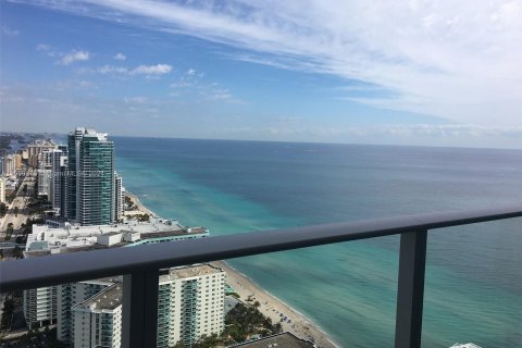 Condominio en venta en Hollywood, Florida, 1 dormitorio, 80.73 m2 № 1091443 - foto 5