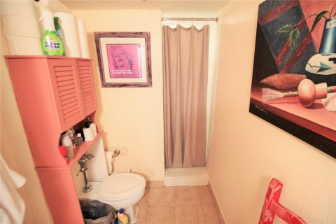 Condo in Orlando, Florida, 2 bedrooms  № 1295759 - photo 18