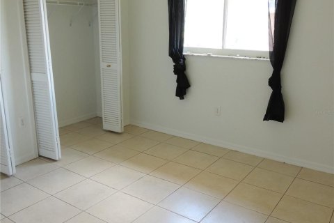 House in Port Charlotte, Florida 3 bedrooms, 124.86 sq.m. № 1295757 - photo 6