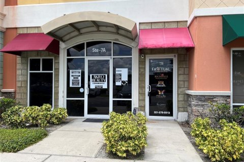 Propiedad comercial en alquiler en Orlando, Florida, 267.56 m2 № 1354398 - foto 1