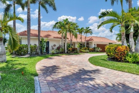 Villa ou maison à vendre à Sarasota, Floride: 4 chambres, 302.58 m2 № 1354401 - photo 2