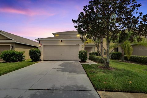 Villa ou maison à louer à Wimauma, Floride: 3 chambres, 185.43 m2 № 1354400 - photo 1