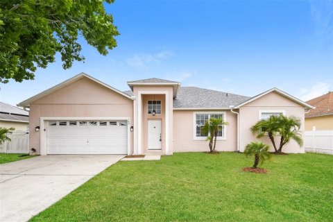 House in Kissimmee, Florida 3 bedrooms, 172.33 sq.m. № 1124289 - photo 1