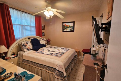 Купить кондоминиум в Тамарак, Флорида 2 спальни, 81.75м2, № 987187 - фото 12