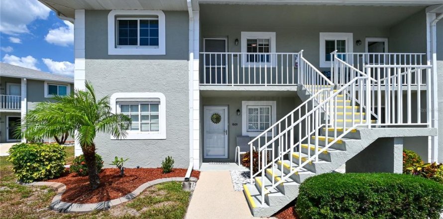 Condo in Punta Gorda, Florida, 2 bedrooms  № 1196773