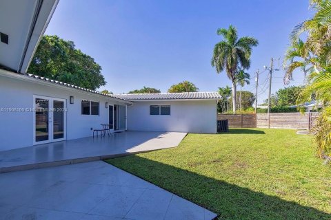 Casa en venta en Miami Shores, Florida, 3 dormitorios, 215.81 m2 № 1239324 - foto 27