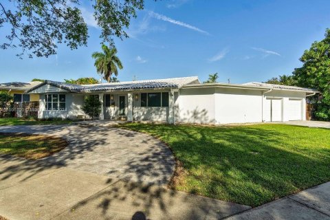 House in Miami Shores, Florida 3 bedrooms, 215.81 sq.m. № 1239324 - photo 2